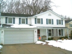 White siding installed by Fairview Home Improvement in Cleveland, Ohio area