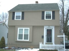 Multiple single hung replacement windows installed by Fairview Home Improvement in Cleveland, Ohio area